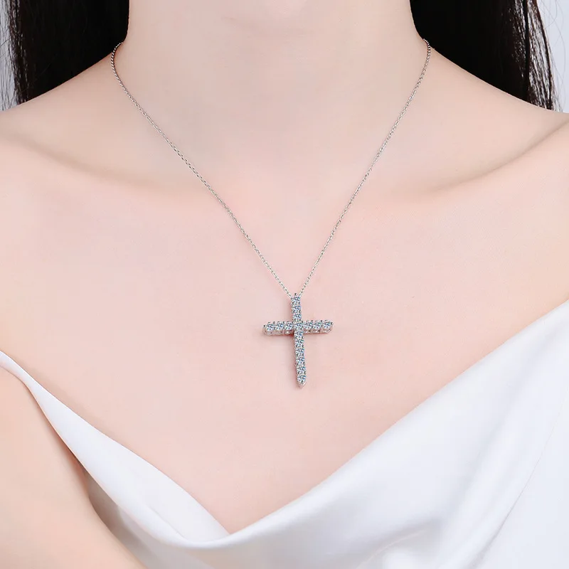 Fashion European and American cross D color moissanite pendant s925 sterling silver necklace Unisex