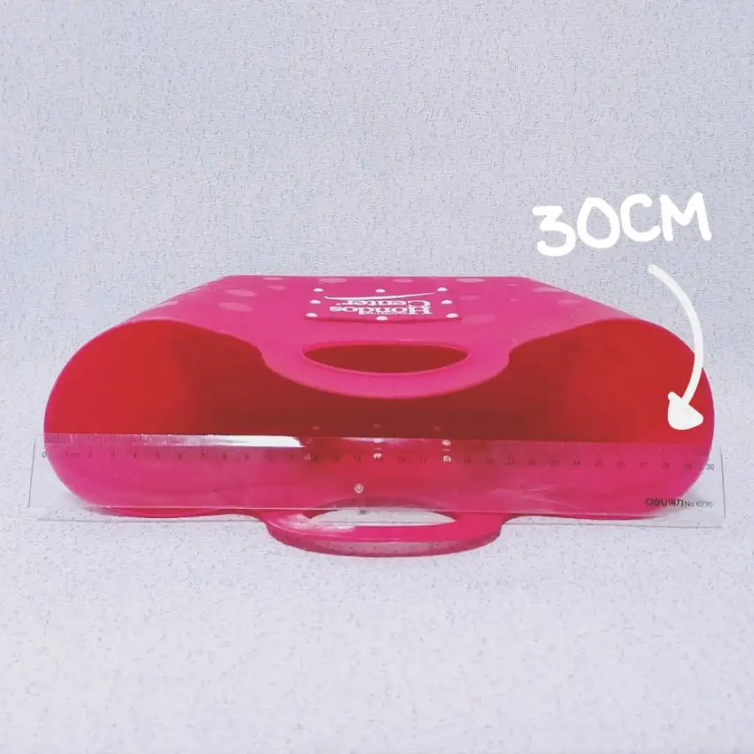 
small plastic shopping basket 