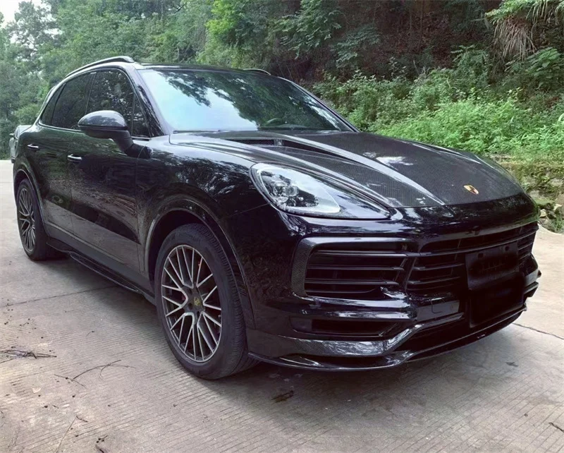 Front bumper edge side skirts  rear diffuser rear spoiler for the Porsche Cayenne 18-21 TK style carbon fiber body kit