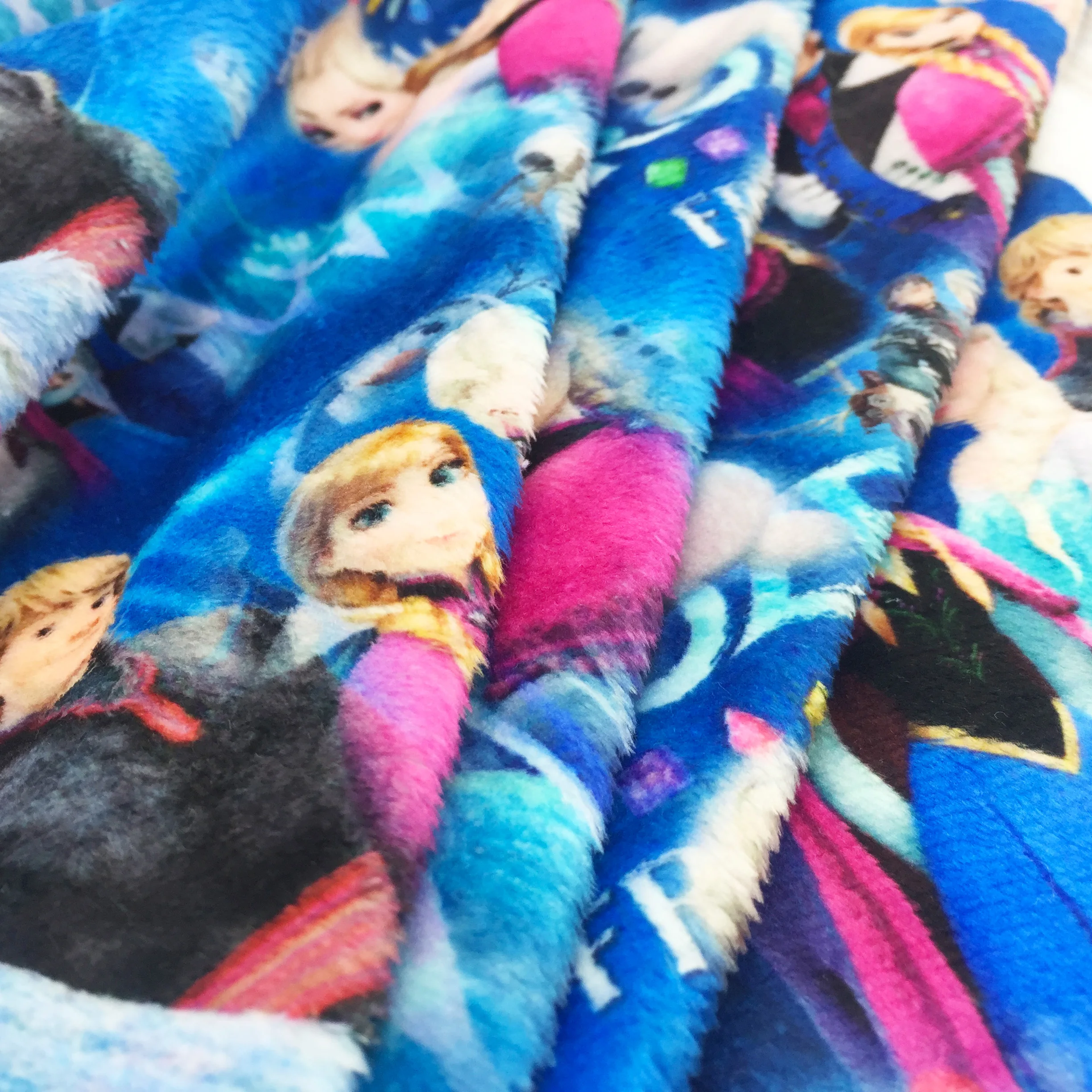 Top Quality Custom printed Cartoon minky Blanket Fabric for Baby Sleepwear