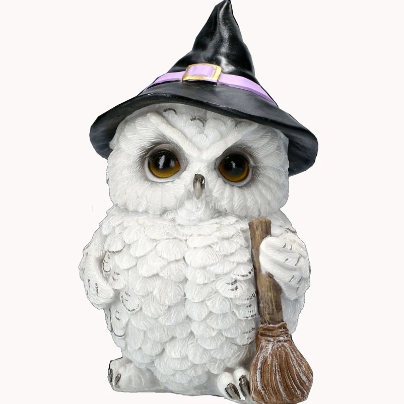 Hot selling Amazon Resin Owl Figurine with Witches Hat and Broom Home Decoration animal figurine