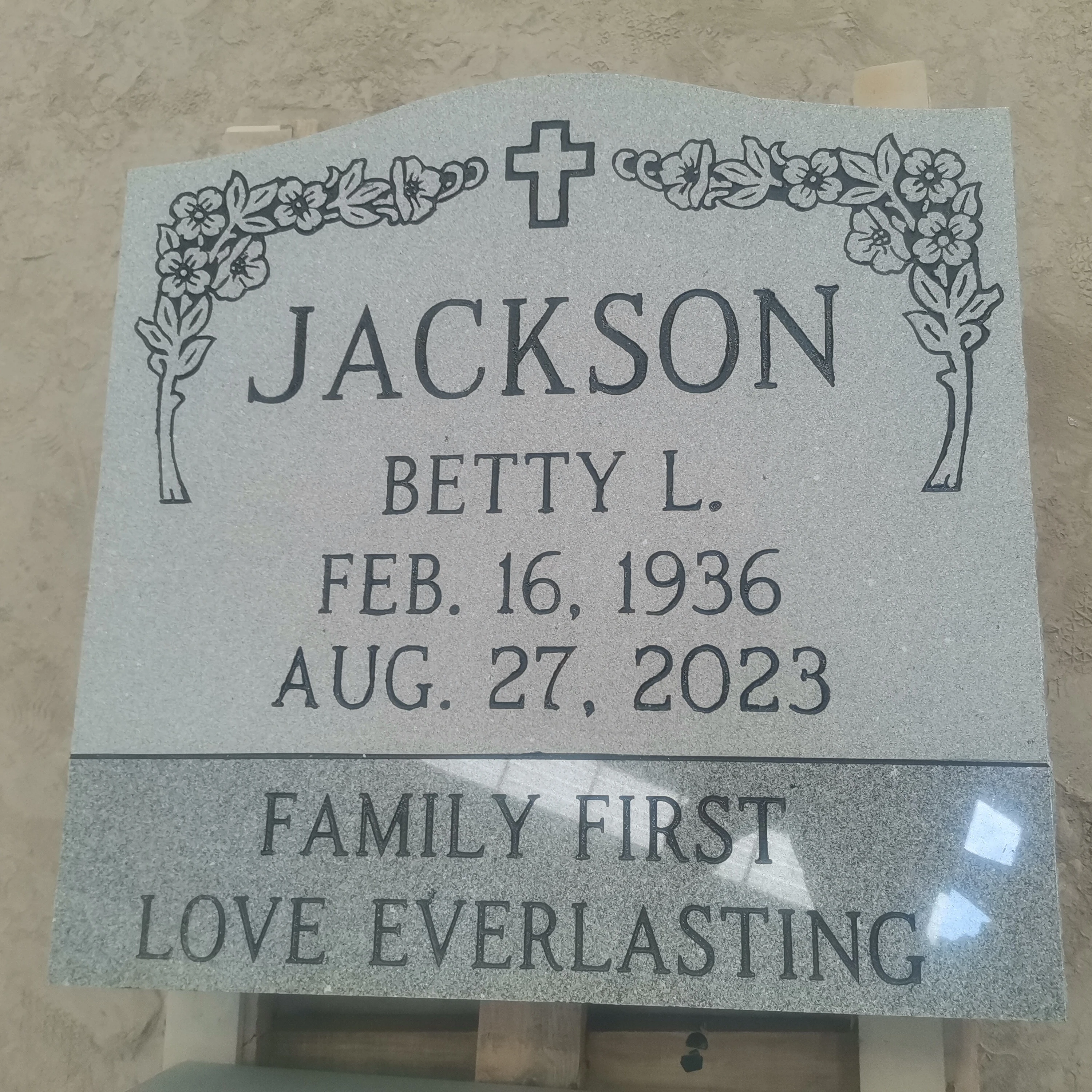 Bespke Sandblasting Engraving Grey Granite Upright Headstone Gravestone Monument
