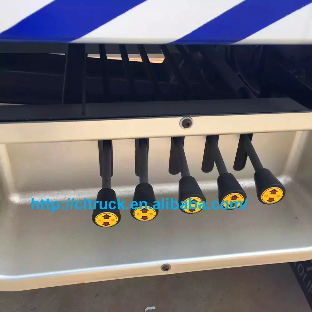 New Design 4x2 wrecker flatbed tow truck sale in India