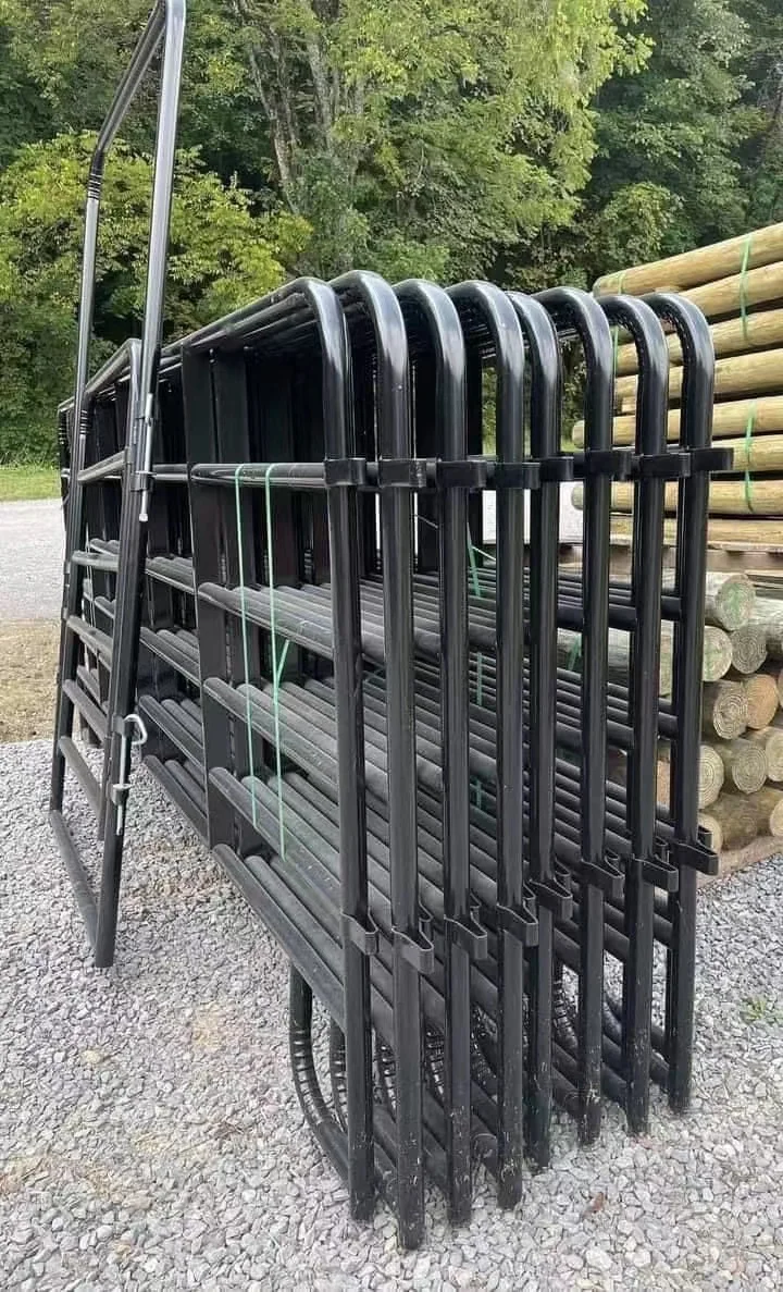 2023 High Quality Horse Corral Farm Fence Panels Cattle Panel On Farm