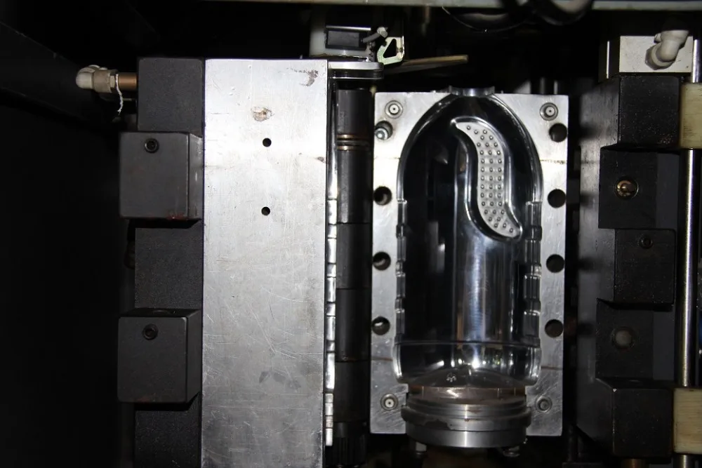 Factory Price Customized Al.7075 S45C Blow Mold for PET Bottle Making Machine