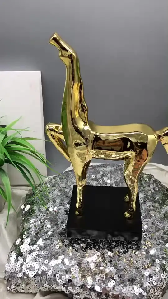 High End Nordic Modern Home Decor Abstract Electroplating Geometric Sculpture Cheval Mare & Pony Horse Resin Craft