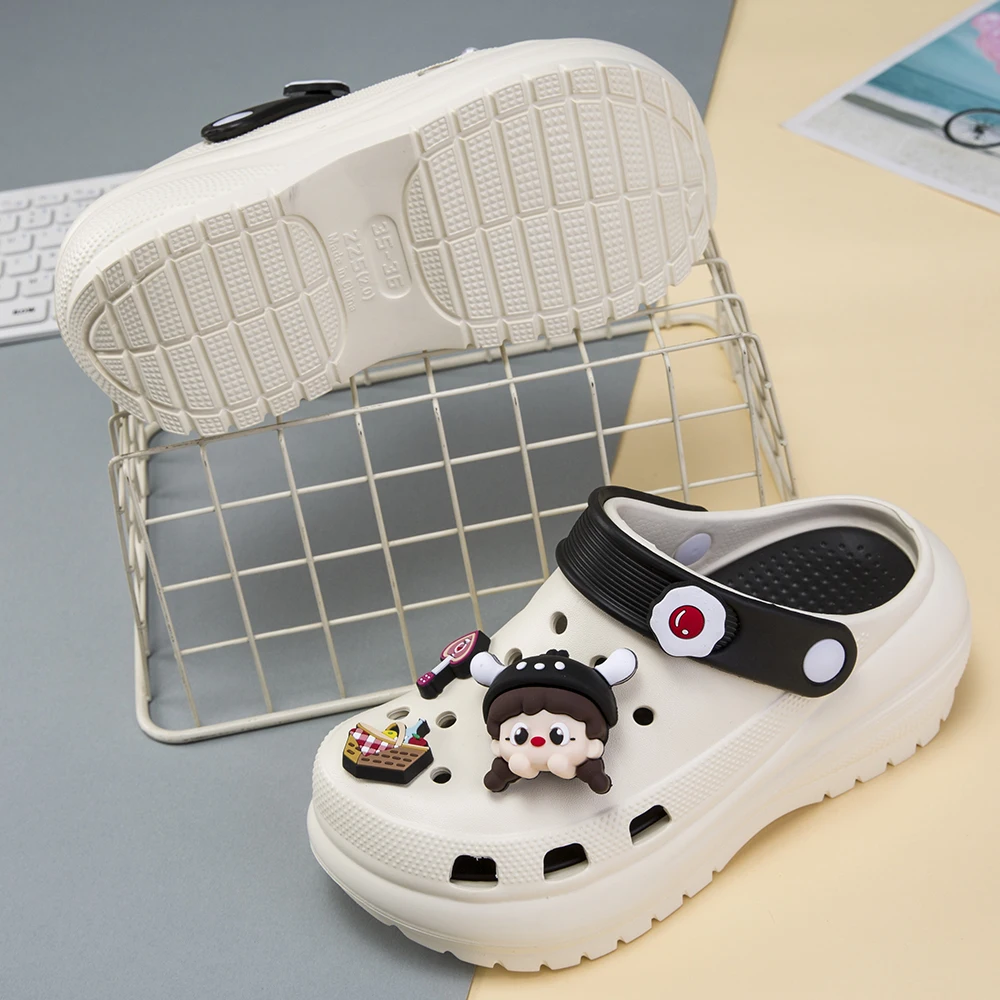 New Design Fashion Breathable Anti slip Kids Ladies Sandals Shoes Platform Thick Sole House Outdoor Casual slippers Women Clogs