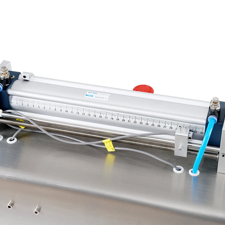 Factory Price Semi-automatic Wine Water Oil Quantitative Bottling Filling Machine Case Pump Hot Product 2019 Wood Provided 220V