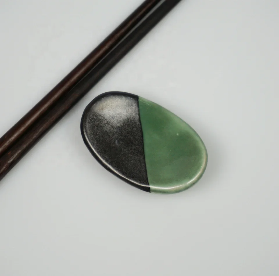 Customized Creative Japanese Style Ceramic Chopsticks Rack Boat Shaped Chopstick Stand Holder