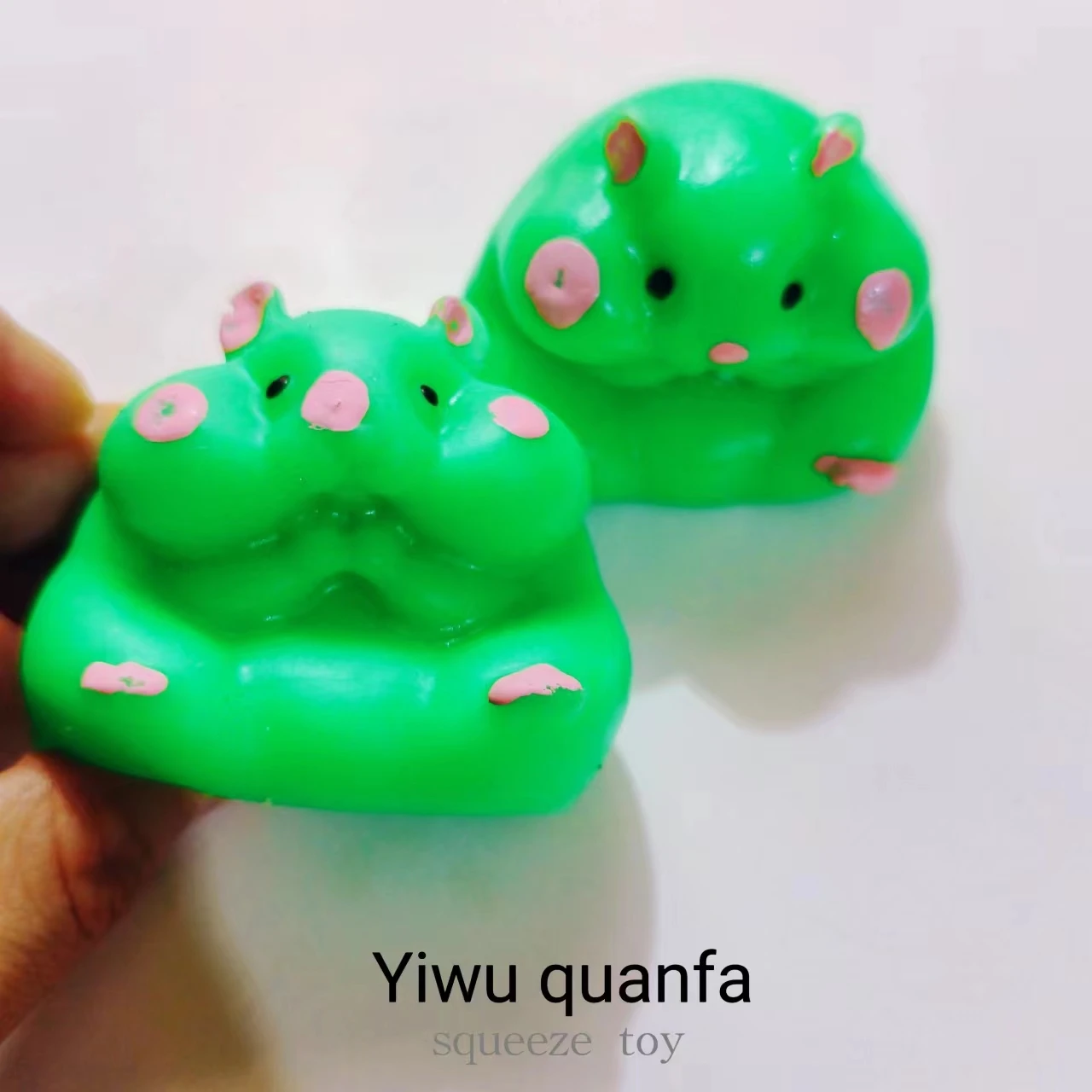 TPR Squishy Soft Cute Cheese Hamster Pinch Le Cute Soft Waxy Cheese Mouse Decompression Toy Creative Boring Hand Kneading