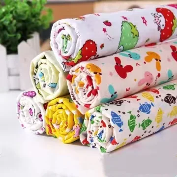 Фабричные товары, небольшой цветочный симпатичный дизайн, хлопок с принтом, саржа, Детская мультяшная хлопчатобумажная саржевая ткань