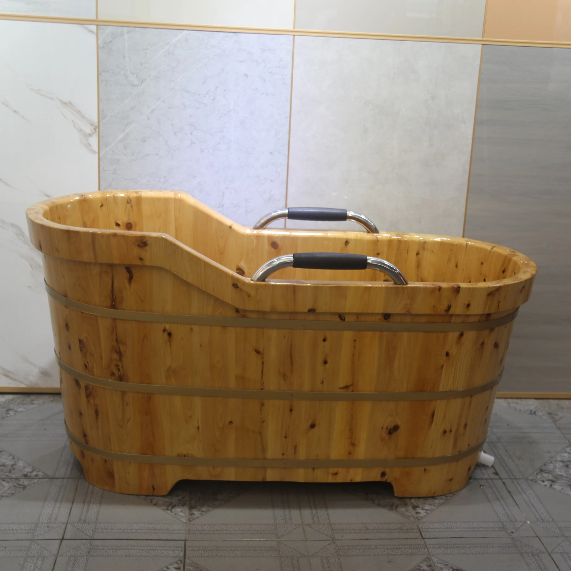 HOT SALE 150CM 5.25FT solid Wood cheap freestanding Bathtub With handrail