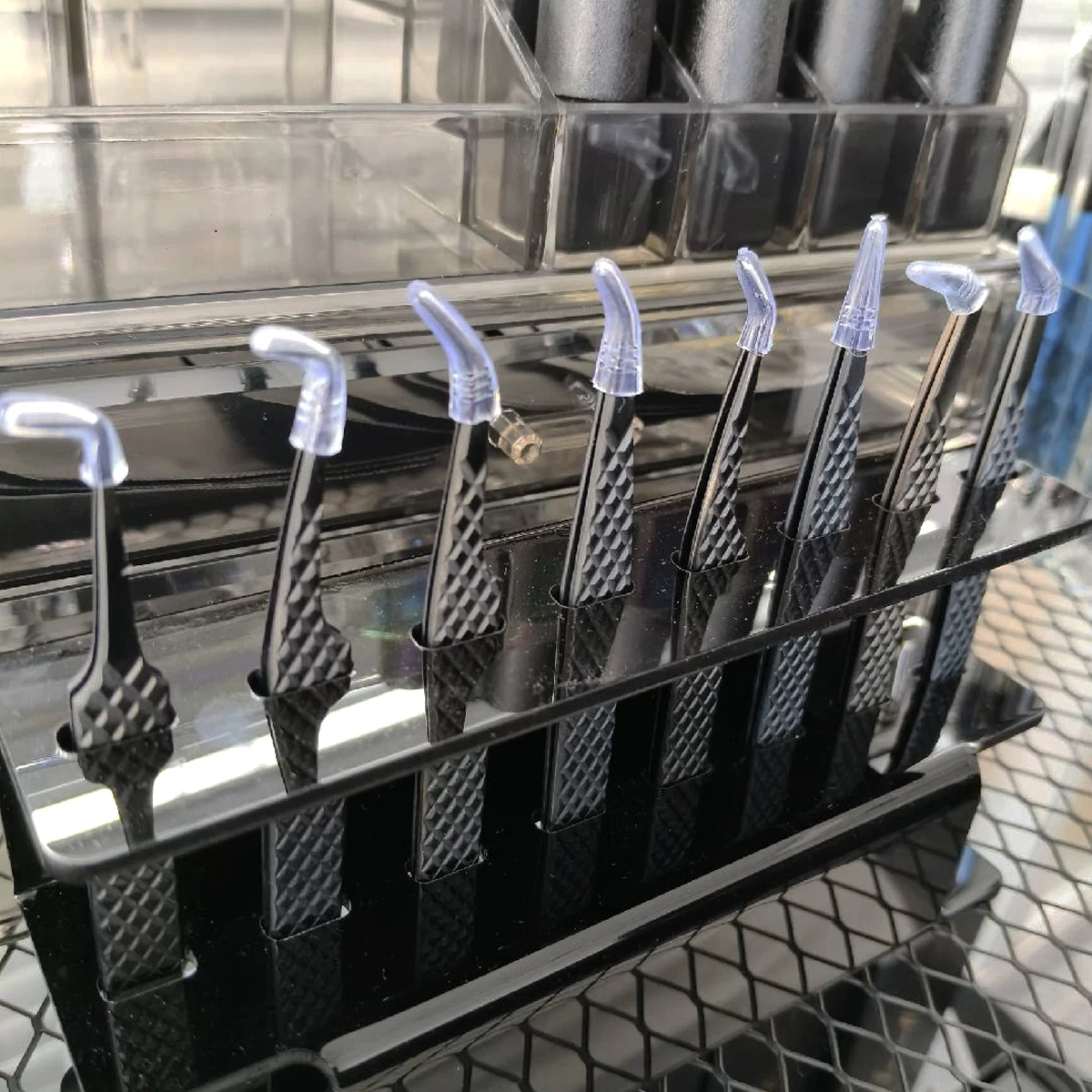 Wholesale Customize Black Matte Eyelash Extension Fiber Tip Tweezers Stainless Steel Lash Tweezer and Accept logo Customization