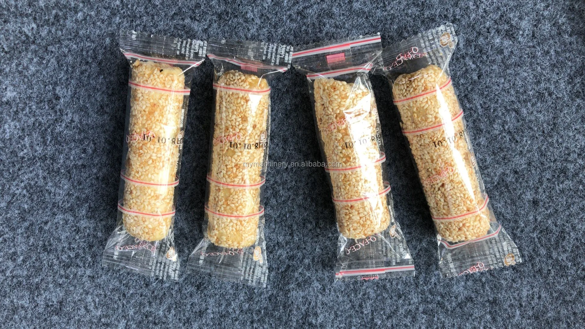 Moon Cake Making Machine Milk Cookies / Bread Pillow Type Packing Machine Machinery