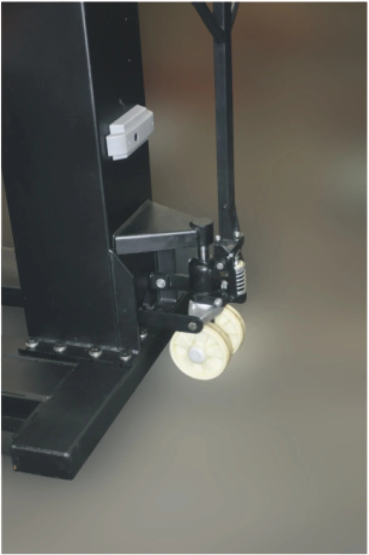 cheap High Quality Car Elevator 2.5T Portable Car Lift 1 Post Car Lifts