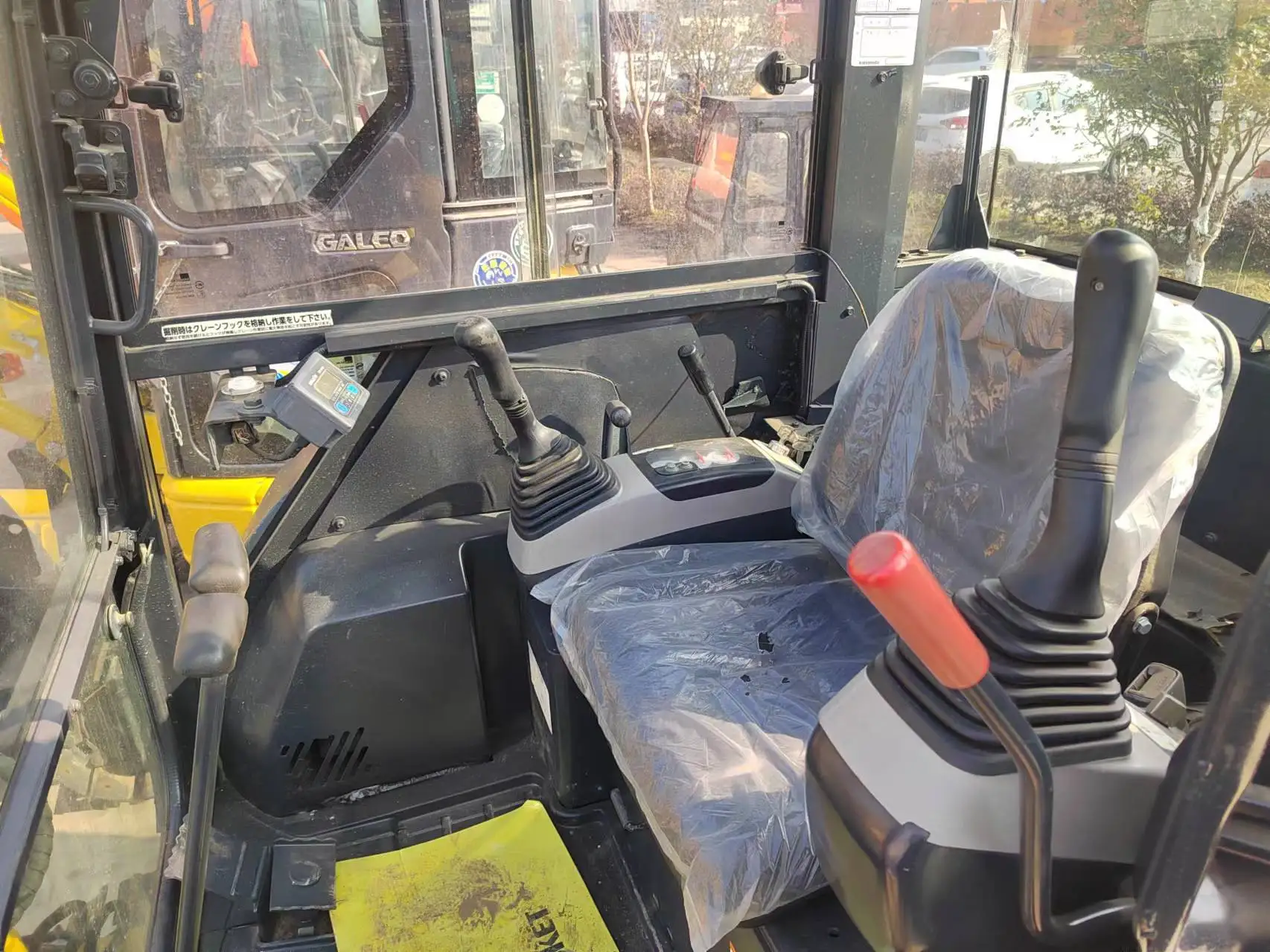 Подержанный оригинальный гусеничный экскаватор Komatsu pc30 японский 3ton мини-экскаватор по низкой цене для продажи