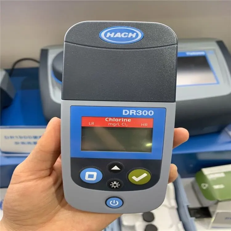 HACH DR300 Free Chlorine Colorimeter Replacing PCII Pocket Portable Colorimeter Order no LPV445.80.00110