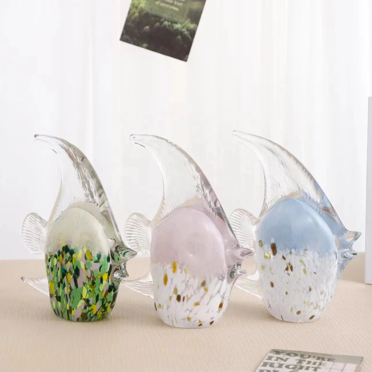 Modern handmade colored murano glass crafts home desktop decoration Creative design pure hand-made ancient glass decoration fish