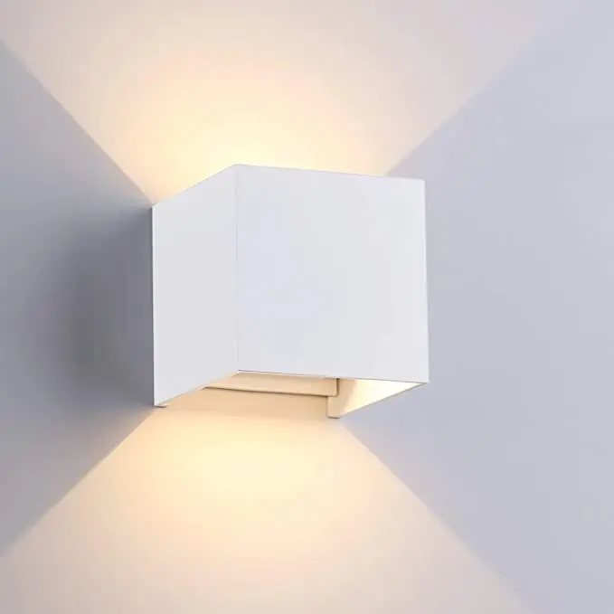 High Voltage Adjustable Indoor LED Wall Lamps Led Light Up and Down Luminous 10w LED Wall Light