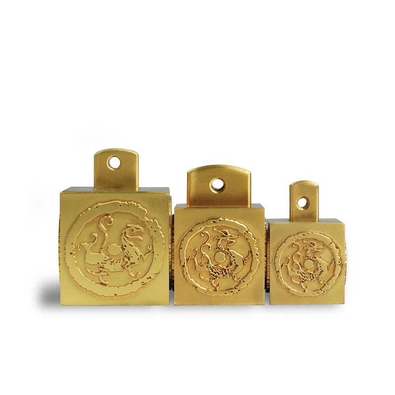 Mystical Creature Emblem: A Prestigious Bronze Artwork Ornament, Ideal for Collections