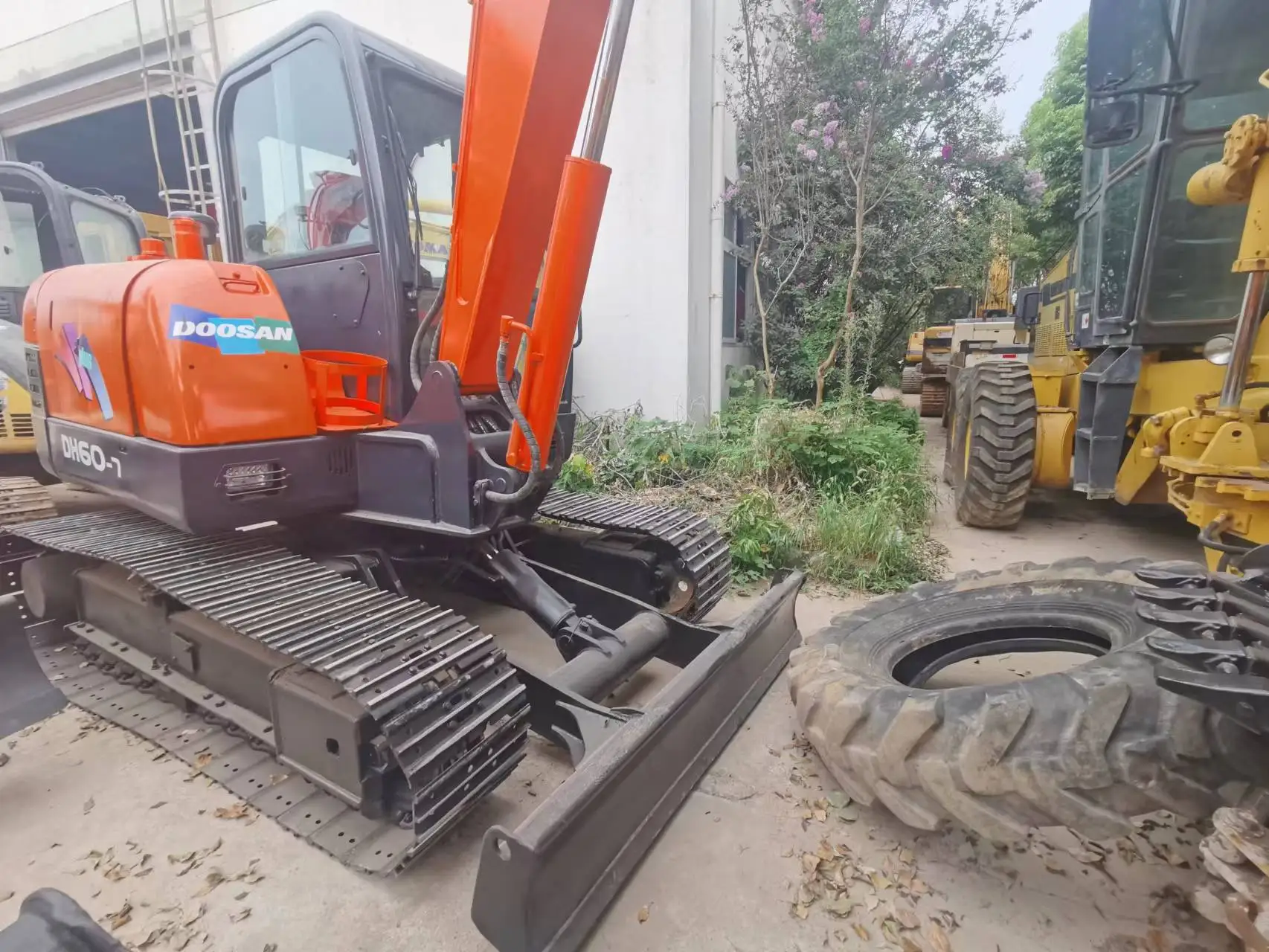 Hot Sell cheap price japan original Used construction machinery DH60 DH55 PC55 DIGGER  for Sale in shanghai