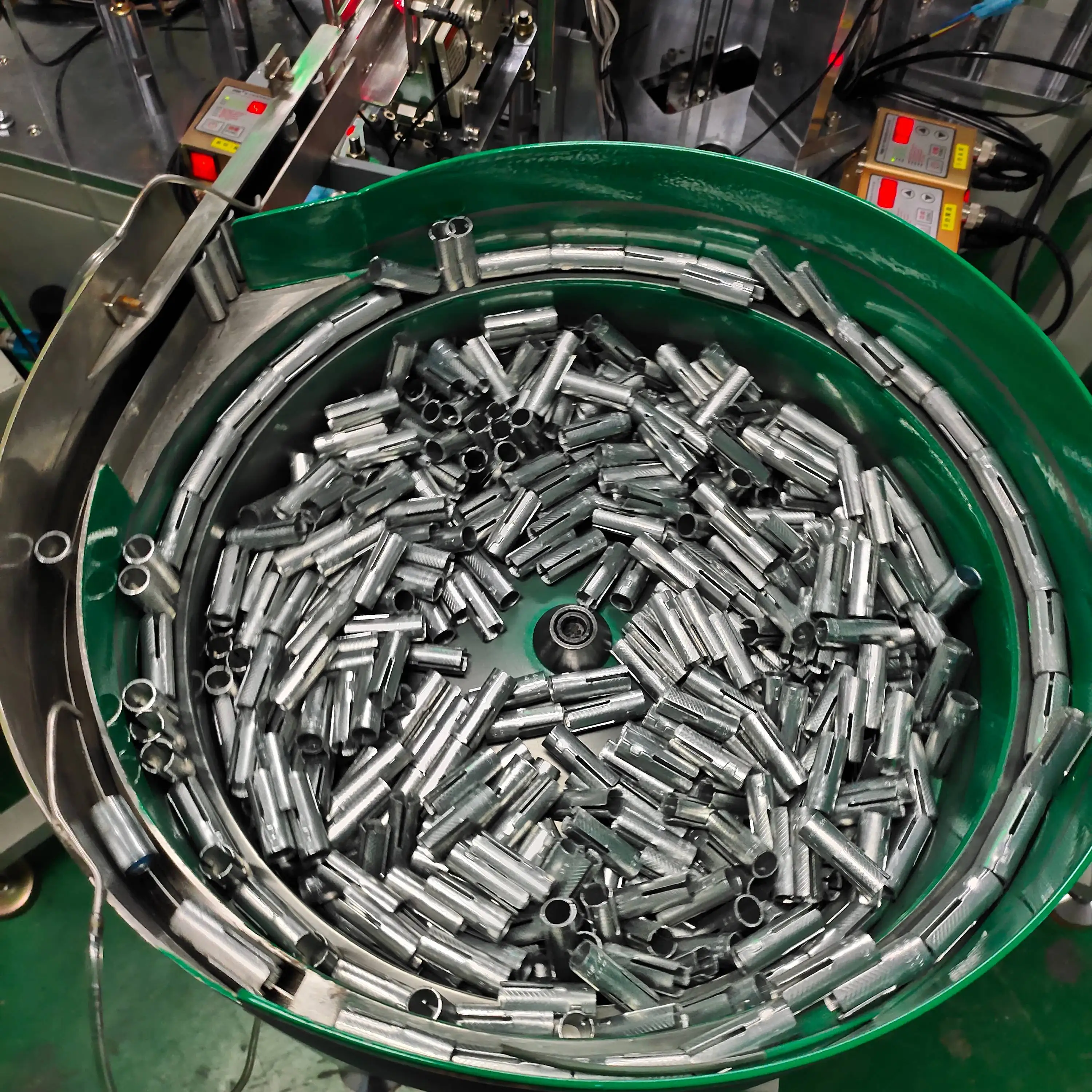 Hex Bolt Stainless Steel Concrete Sleeve Anchor  assembly  machine