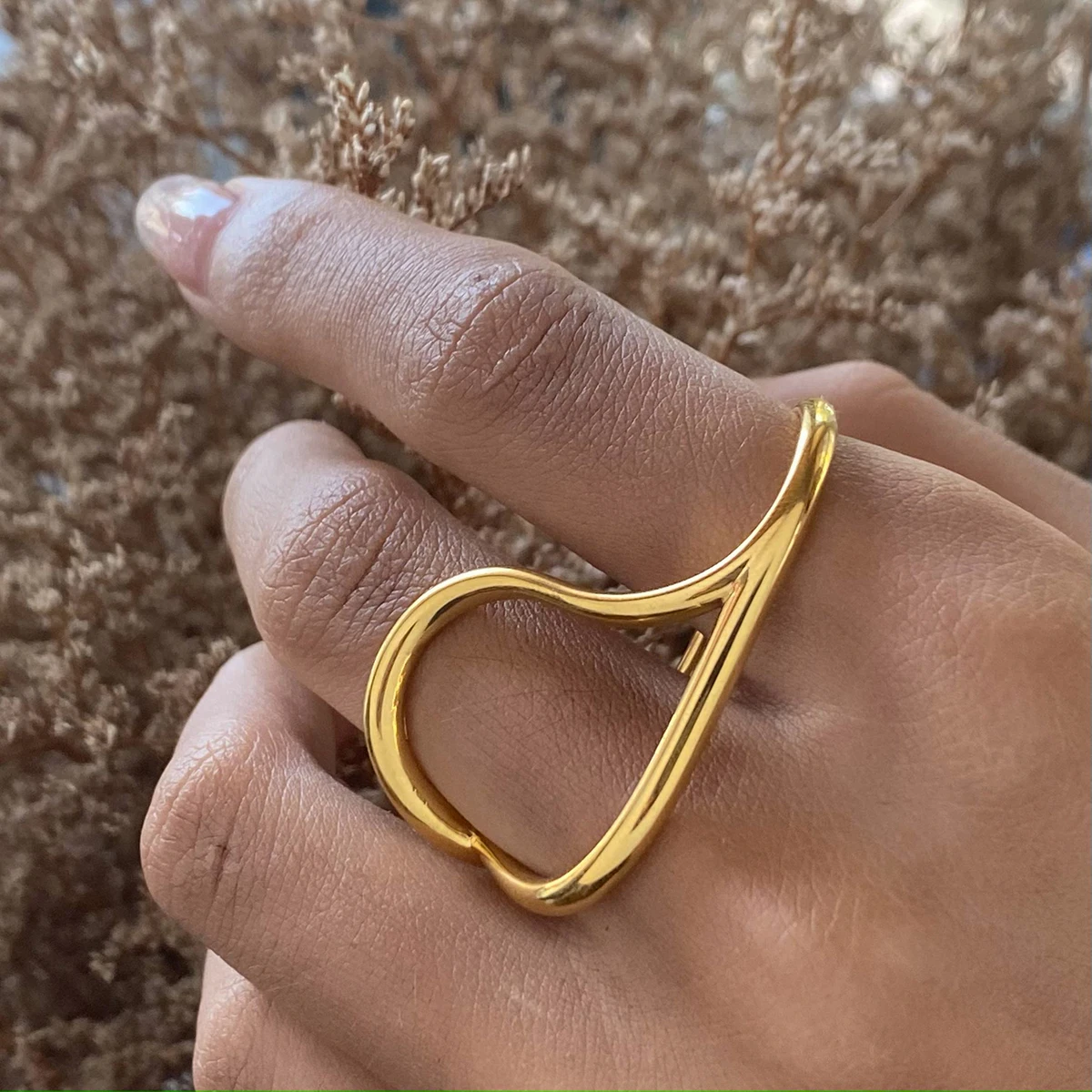 Изогнутое двойное кольцо из нержавеющей стали 18k
