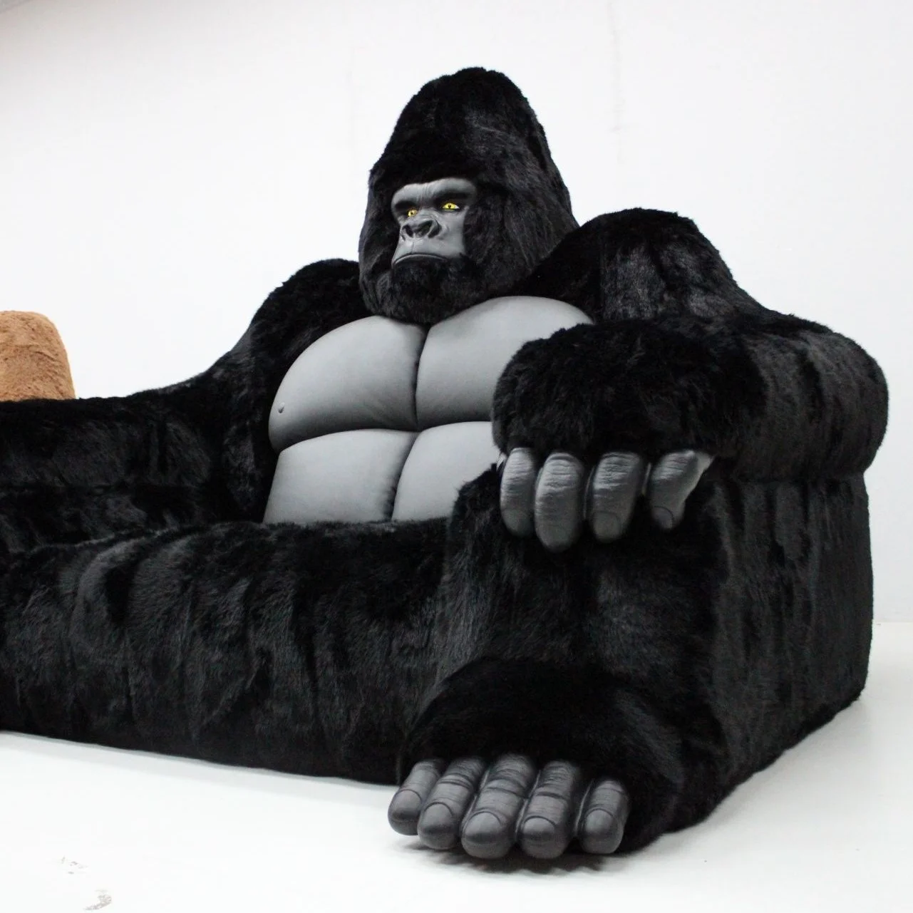 New design large sofa gorilla Internet celebrity gorilla couch High Quality Gorilla Shape Sofa King Kong Couch for Living Room