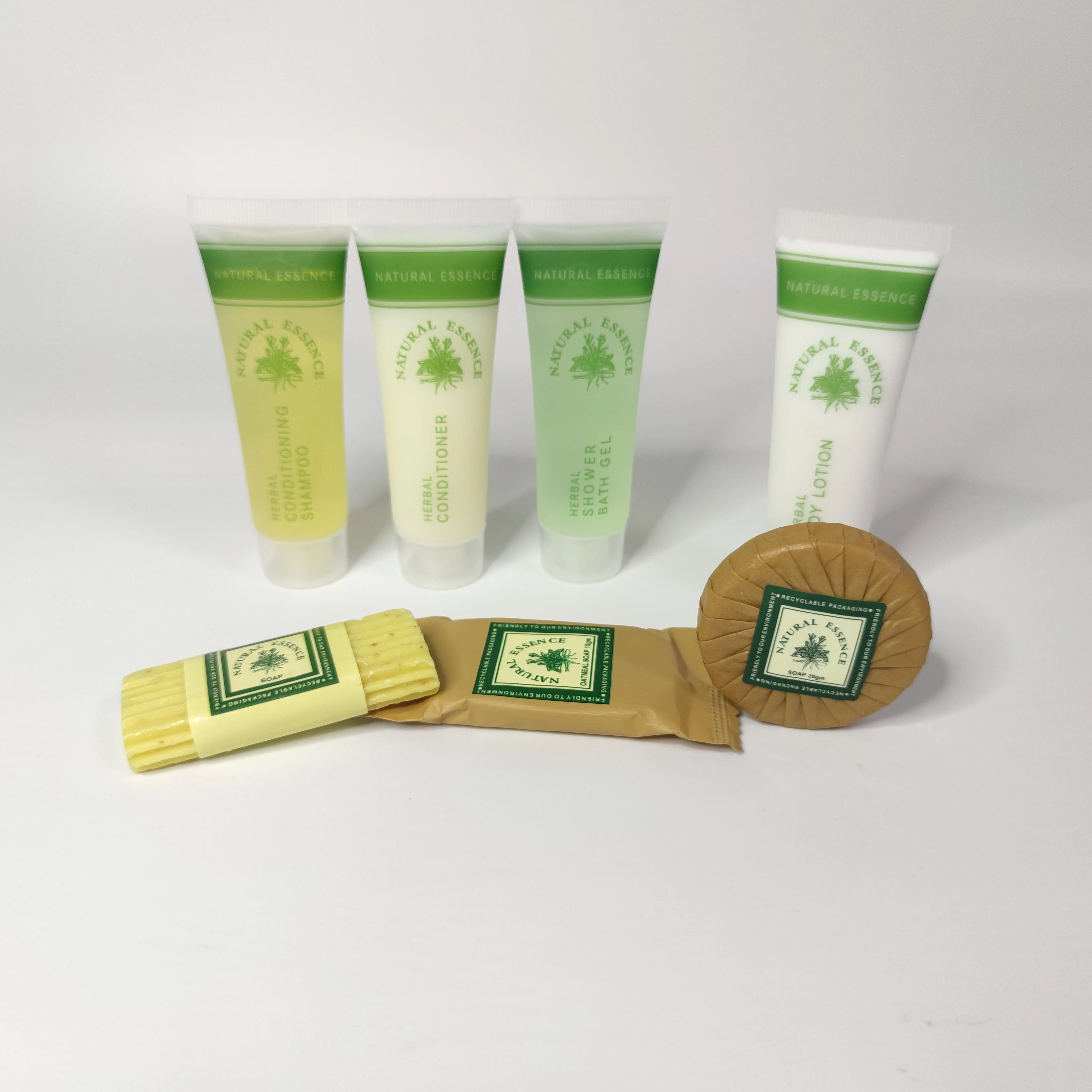 Wholesale hotel bathroom set amenities disposable hotel toiletry set slippers shampoo soap hotel