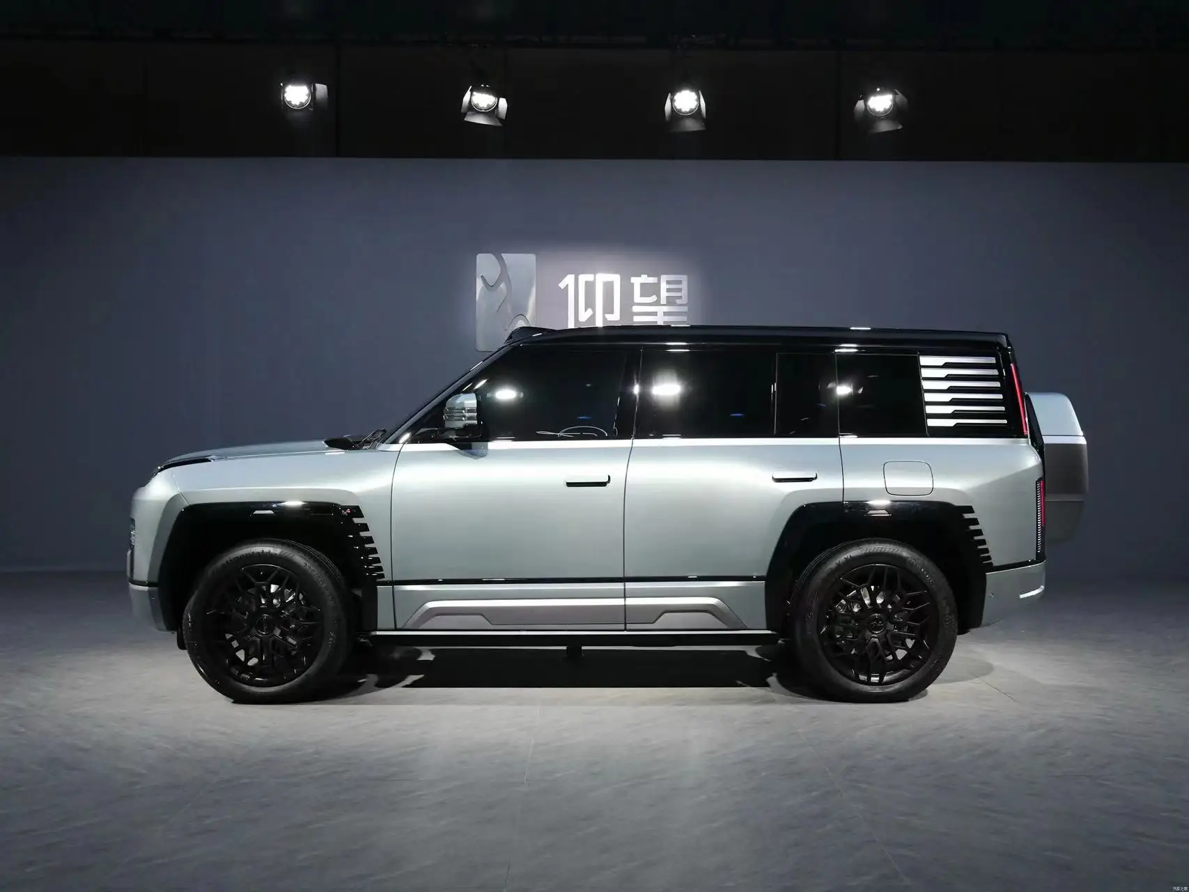 2023 2024 BYD U8 2 0 T 4WD Новый энергетический автомобиль Hgh speed Yangwang Гибридный роскошный внедорожник