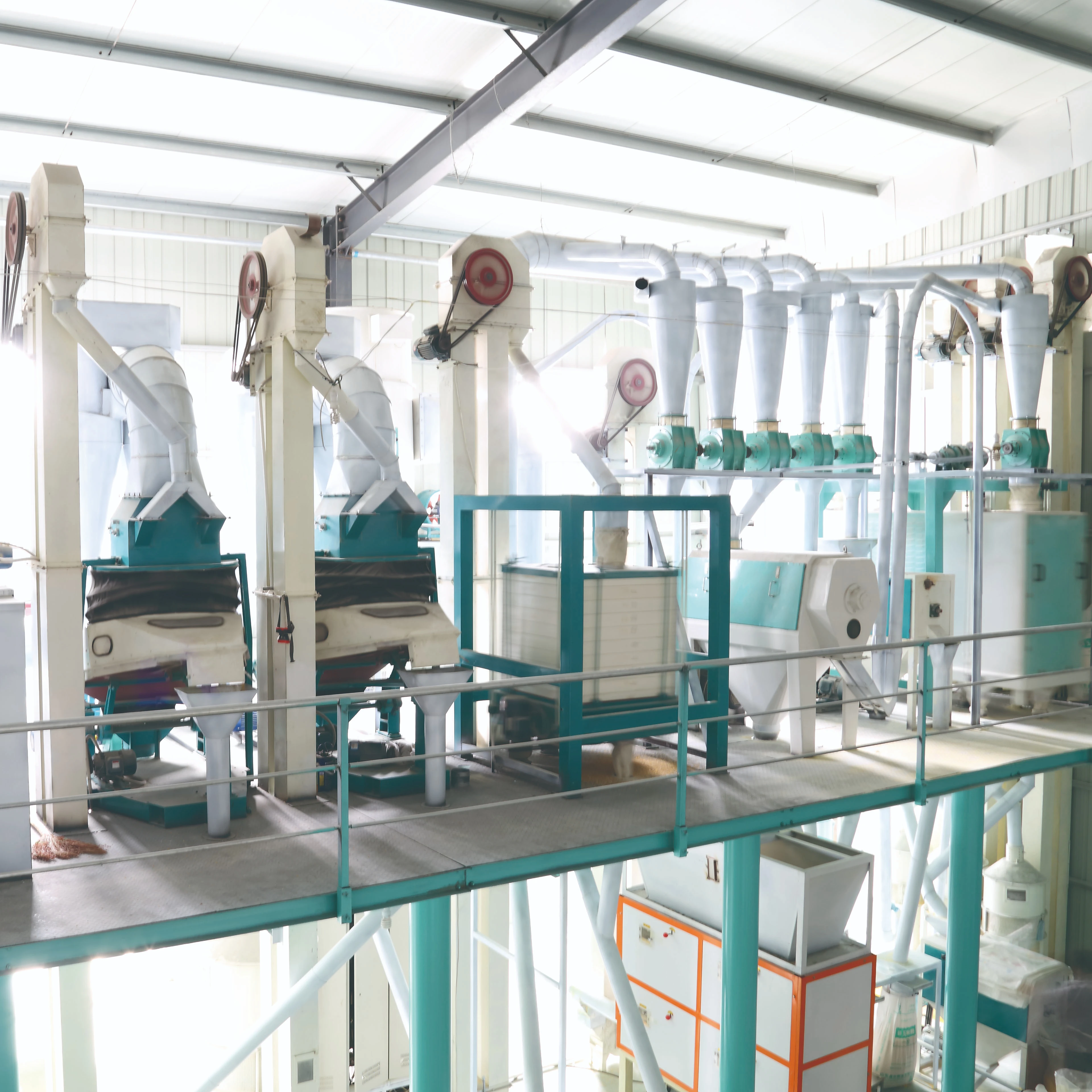 2022 горячая Распродажа Lucao кукурузная рисовая пшеничная мука 50 тонн в