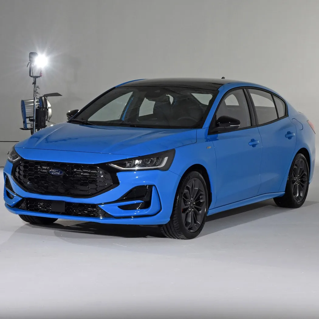 On Sale Ford Focus 1.5T Engine Gasoline Car Hot Sale Sedan Petrol Vehicles for Adult with Huge Discount Suitable for Young