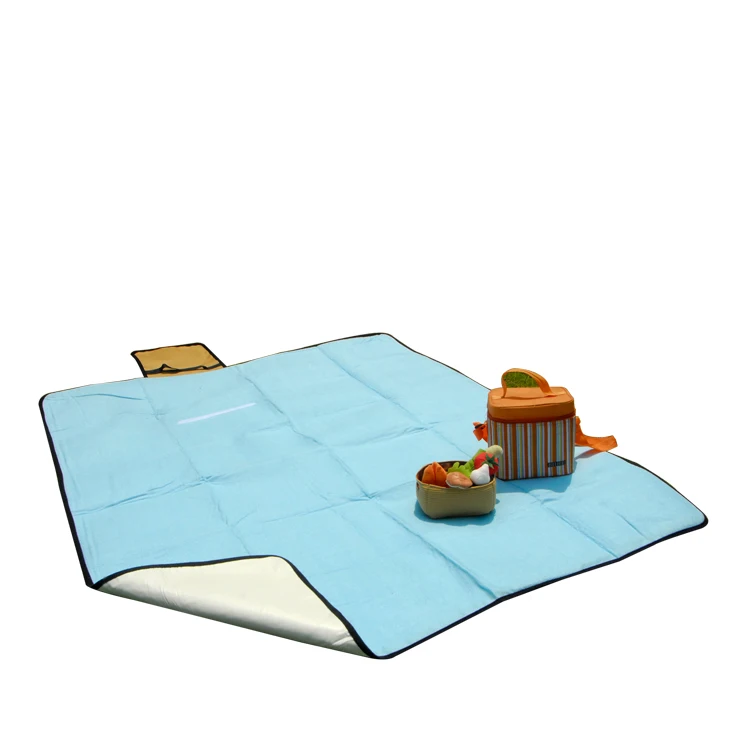 Custom Logo Polyester Knitted Large Outdoor Light Soft Roll Up Picnic Blanket Mat
