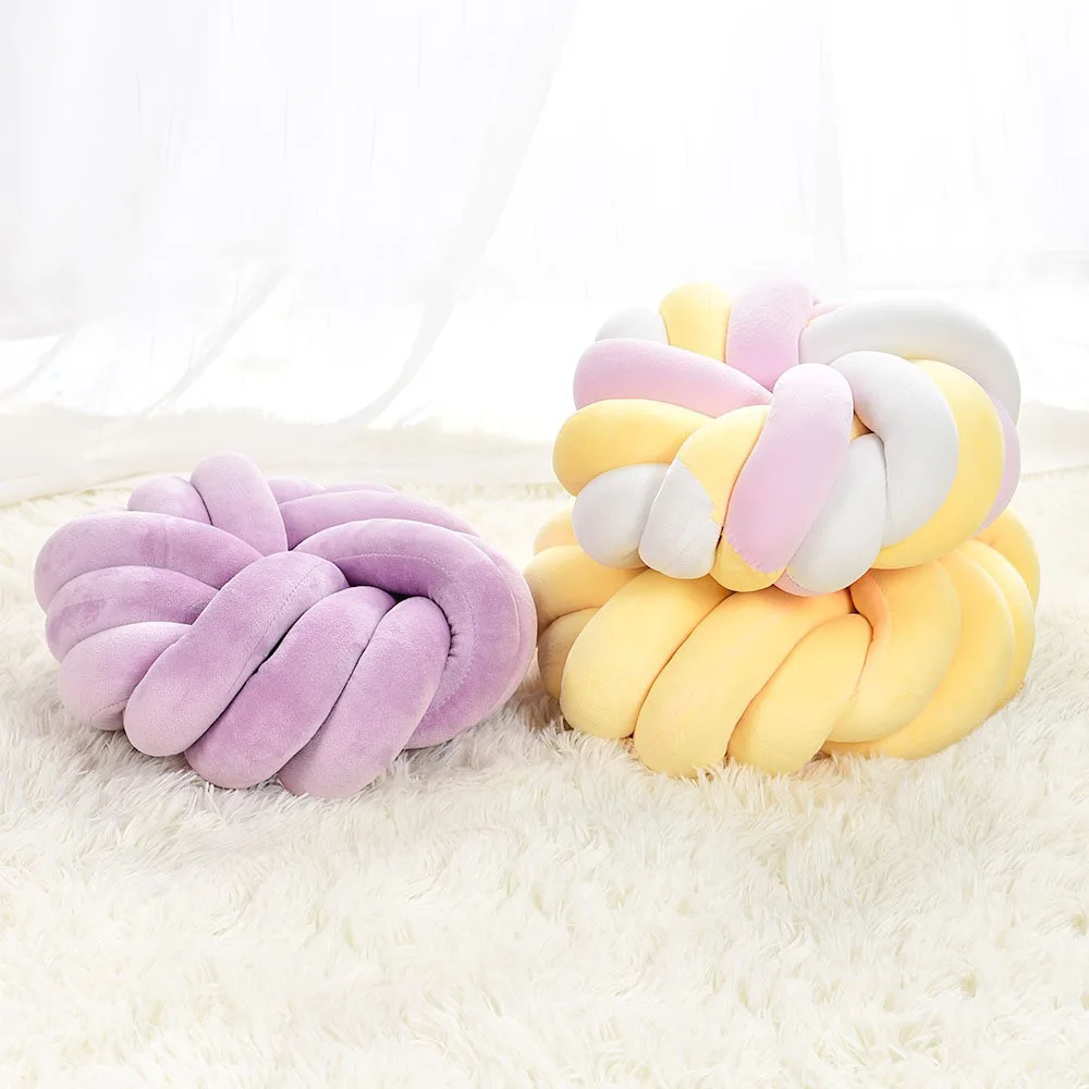 Подушка с трехниточным узлом