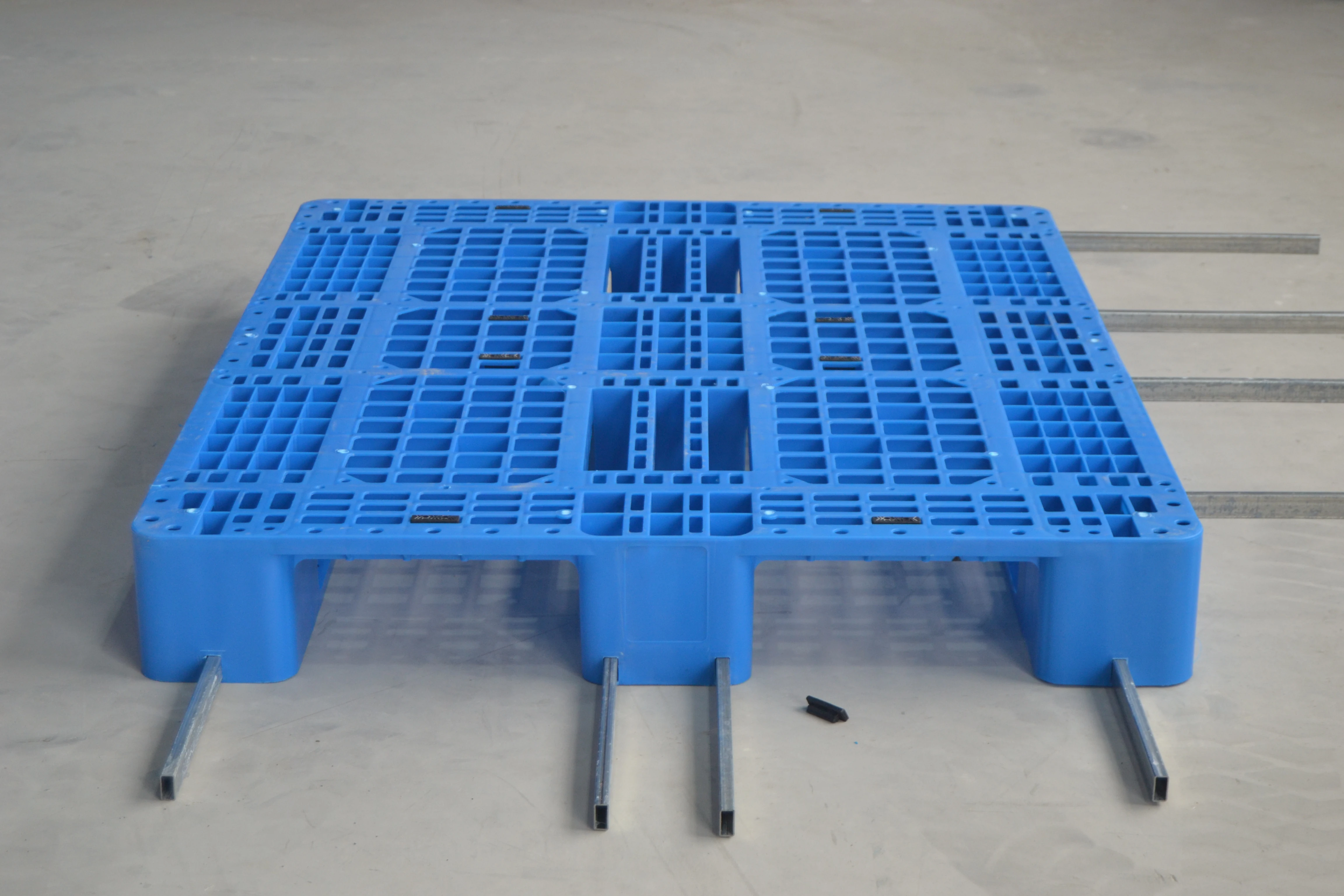 1200*1000 Factory Supply Virgin HDPE Plastic Pallet Euro Pallet for Sale