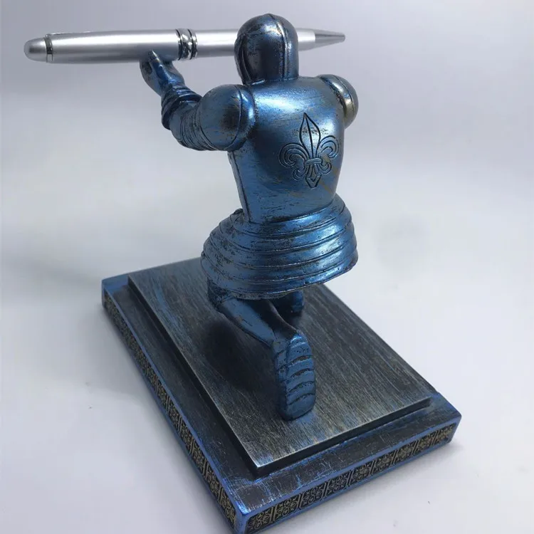 
Kids Pencil Holder Resin Soldier Organizer Pen Stand Office Supplies Desk Accessories Creative Executive Knight Pen Holders 