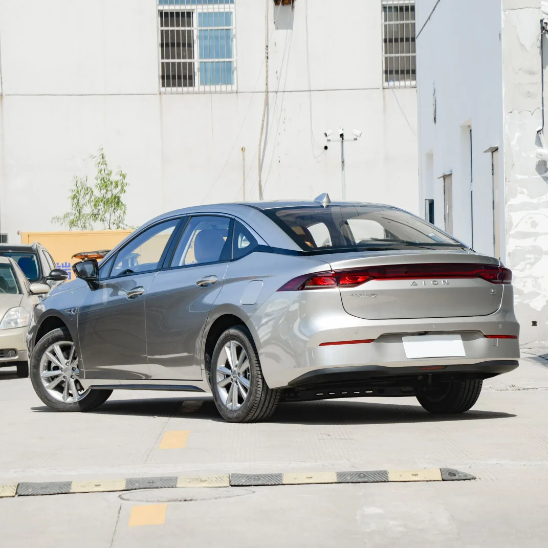 Aion S mei 580gac black used plus auto parts  580 charge body mat  headlight right hand drive electric car