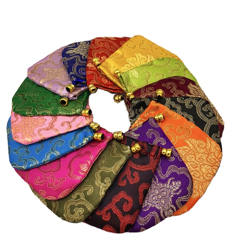 11*11 jewelry pouch Exquisite embroidery silk jewelry packaging brocade bags for gift and jewelry packing