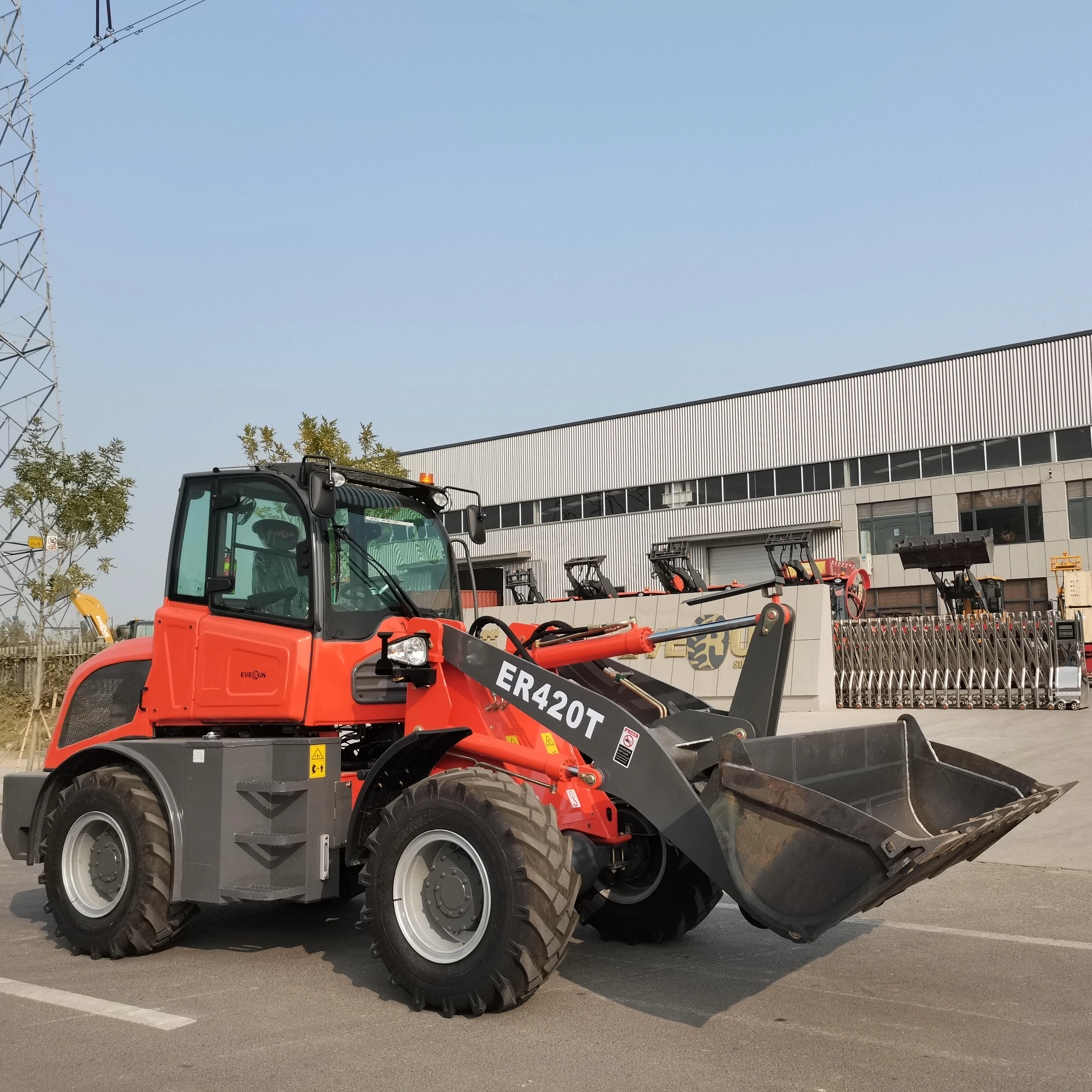 Everun Qingdao ER420T 2ton китайский поставщик шарнирных грузовиков сельскохозяйственная техника EPA фронтальный мини погрузчик на продажу