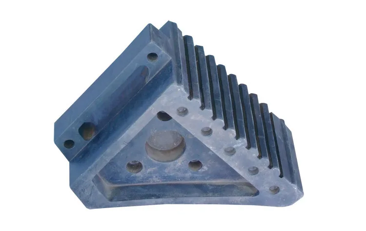 Black Rubber Wheel Curb Blocks Wheel Wedges Block Leveling Ramp Wheel Chock For Parking Lot Motorhome Car Vehicle