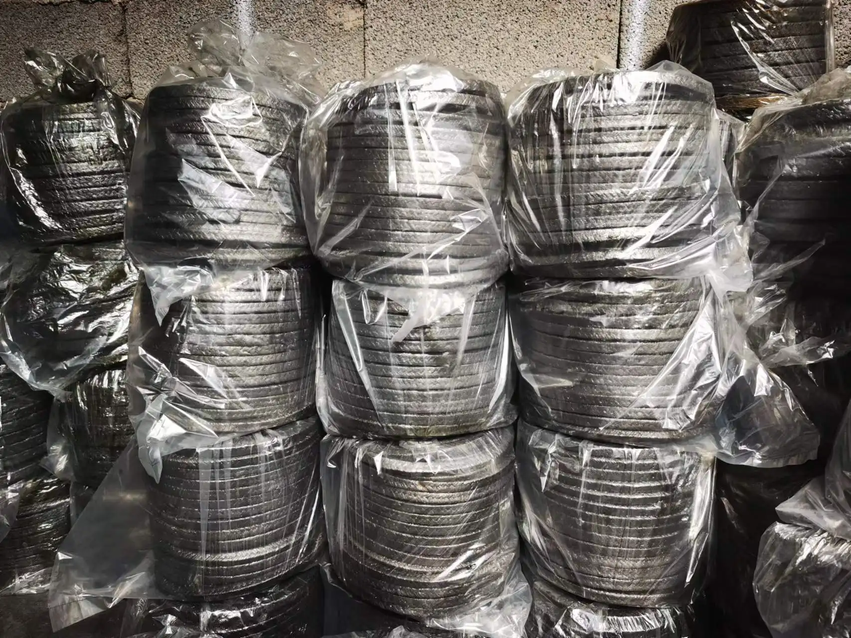 Hot Sale Oil Non Asbestos Graphite Gland Packing for Pump & Valve