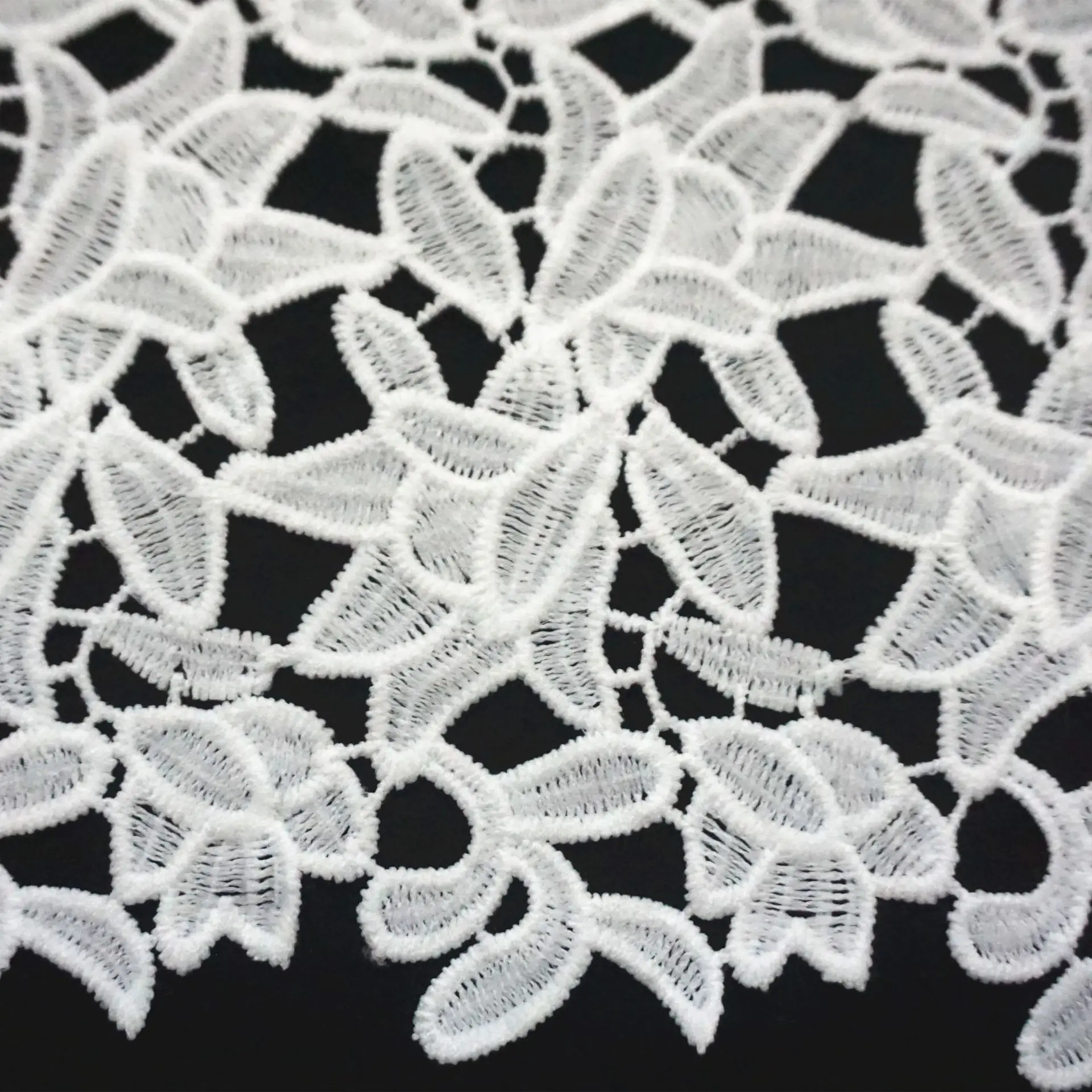 Fashion Design Flower Embroidery Lace Trimming Soft Mesh Lace Trim For Ladies Dress Clothes Embroidery
