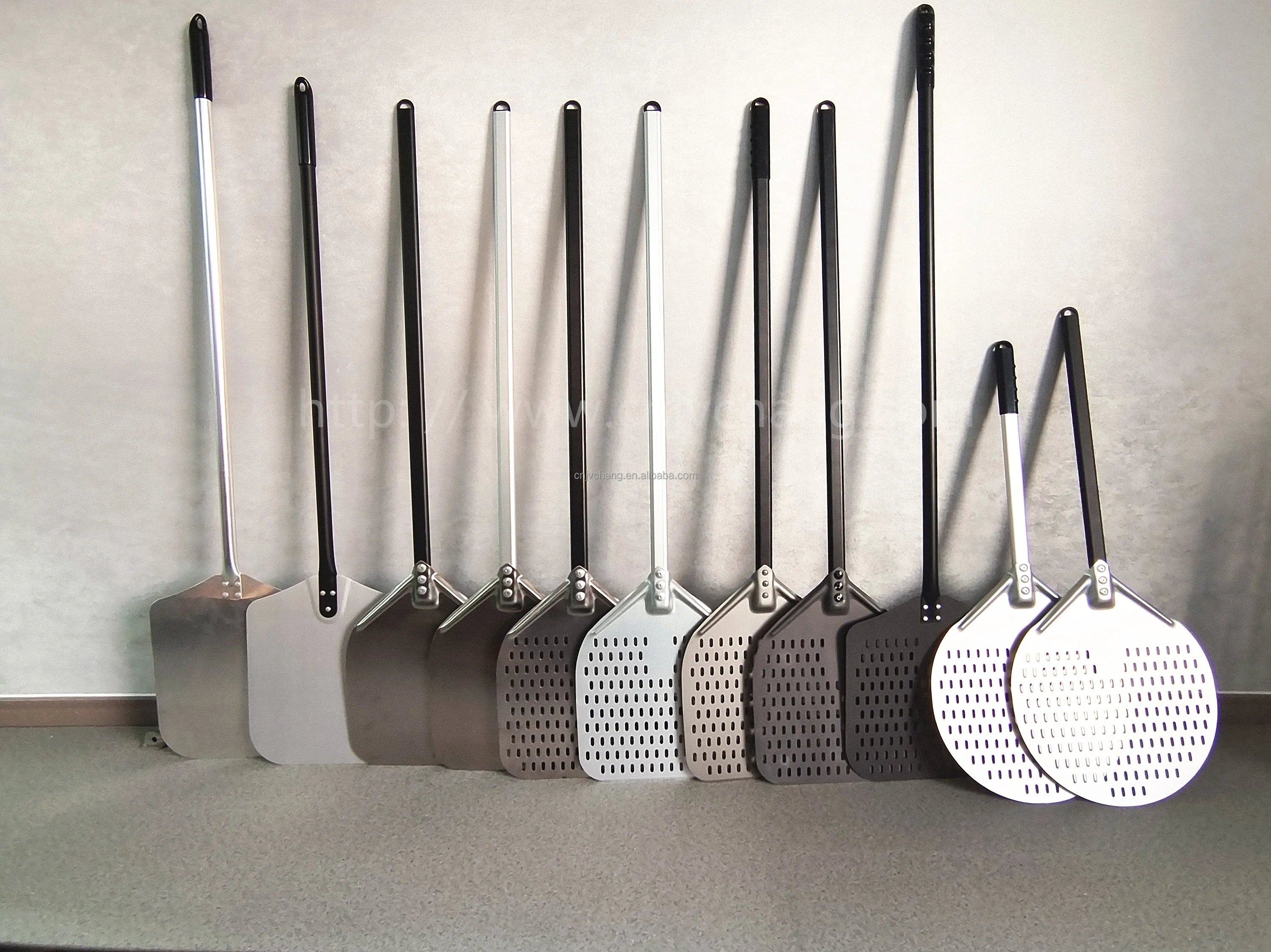 Unique Customized Stainless Steel Pizza Paddle Spade Aluminum Perforated Pizza Peel Shovel with Detachable Handle For Baking