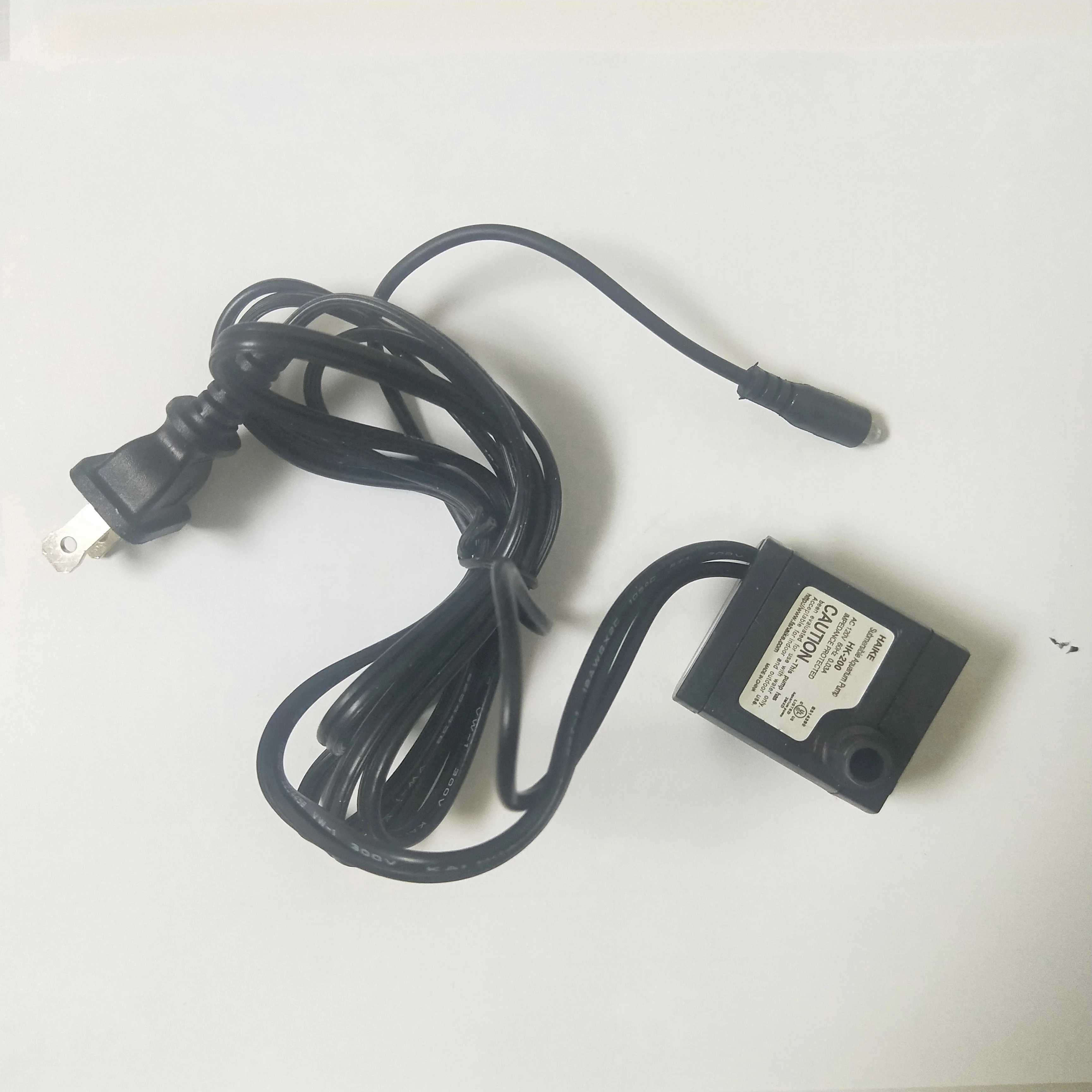 USA 120V 60Hz submersible fountain pump with 1 white LED