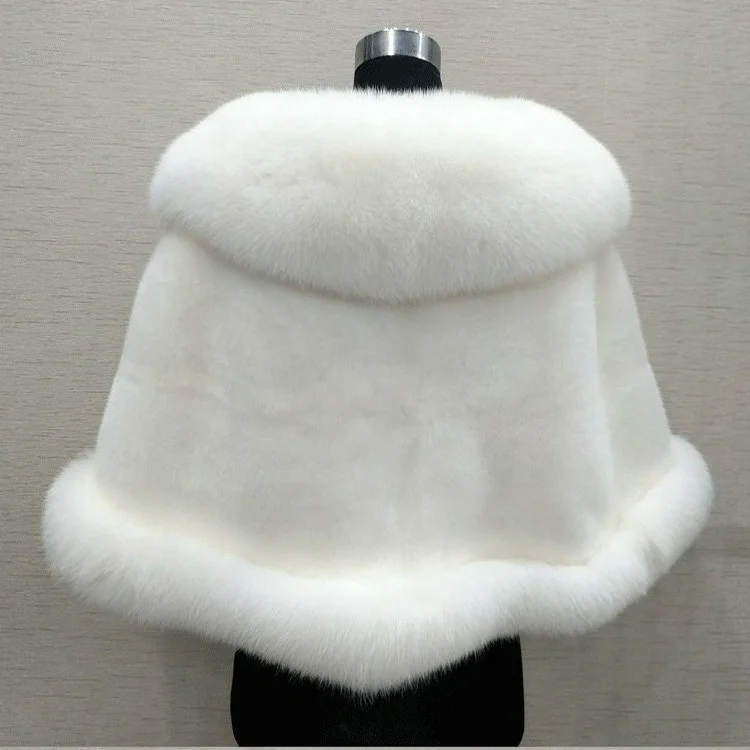 
Latest Design Elegant Style Winter Ladies Faux Fur Cape 