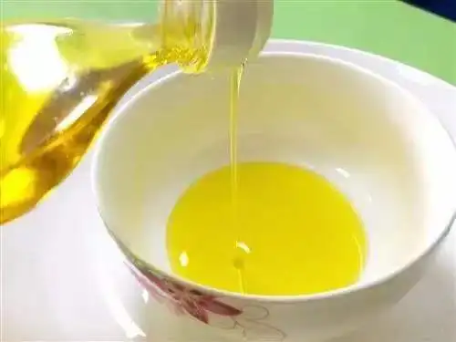 Hot-selling Natural Camellia Oil Pure Raw Materials Are Cold-pressed And Condensed To Extract High-purity Camellia Oil