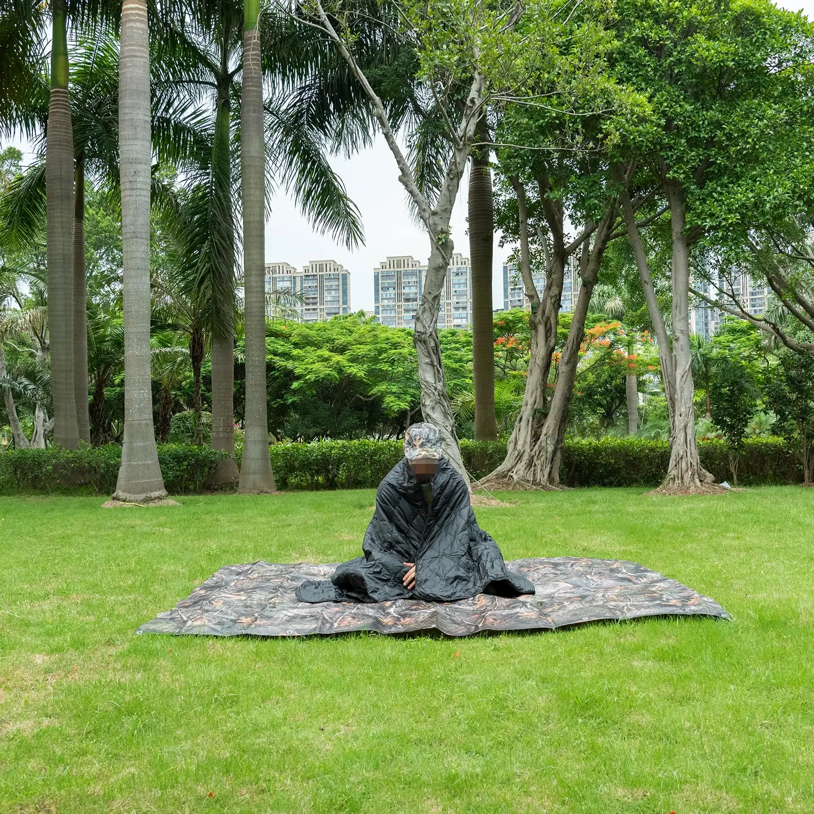 Multifunctional blanket mat tent quilt cloak warm waterproof windproof wilderness adventure hiking camping factory wholesale