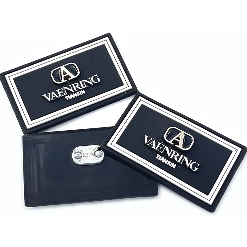 Новейший бренд переработанный Мальчик Черный Тисненый Pu этикетка патч ПВХ силиконовая кожаная бирка с логотипом 3D