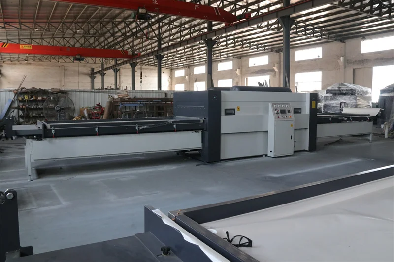 QDLW pvc foil vacuum membrane press laminate machine for paper veneer plastic door cabinet for woodworking