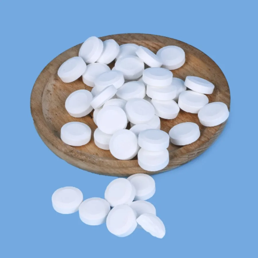  Blue Multifunctional 200g Swimming Pool 5-8 Mesh Powder Trichloroisocyanuric Acid Granular TCCA 90% Chlorine